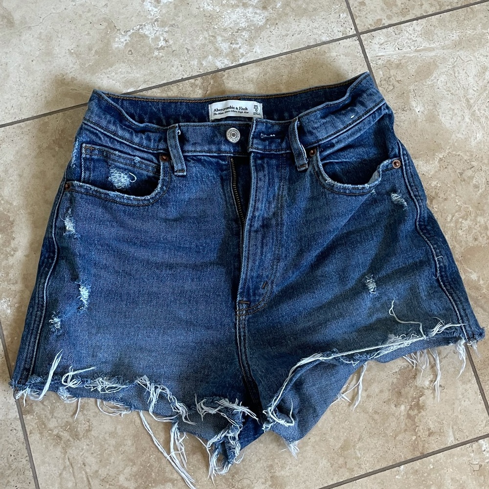 Abercrombie & Fitch curve love shorts